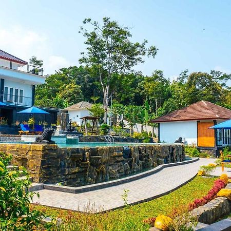 House Of Belasun Palabuhanratu Exterior photo