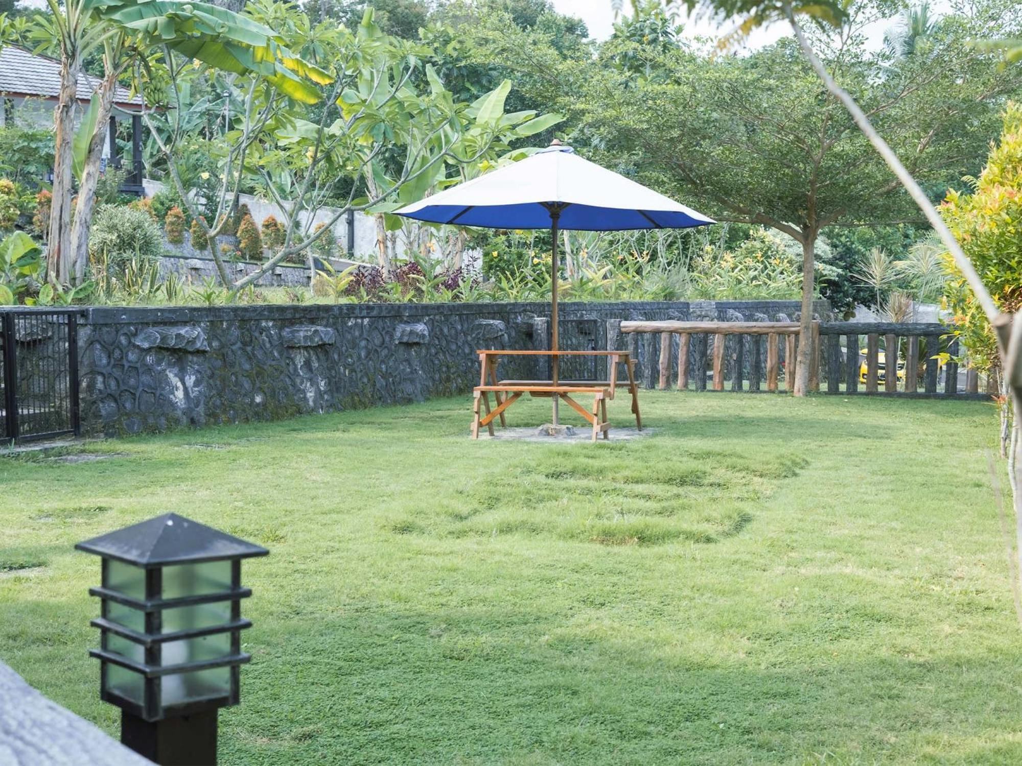 House Of Belasun Palabuhanratu Exterior photo