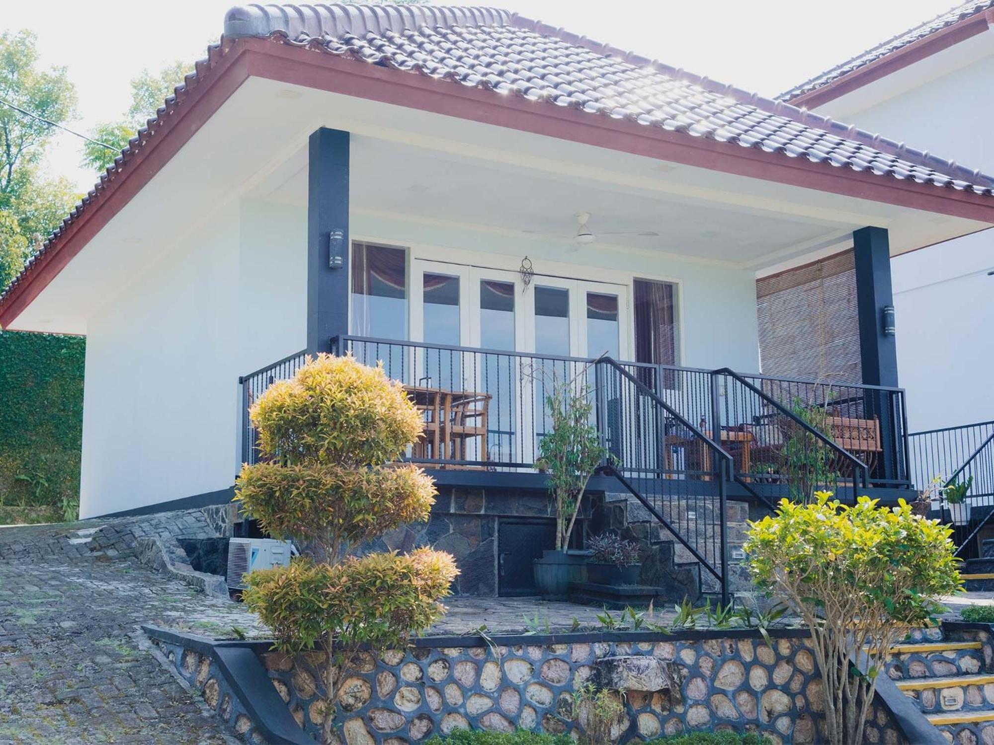 House Of Belasun Palabuhanratu Exterior photo